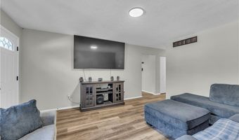 901 Jean Ave, Akron, OH 44310