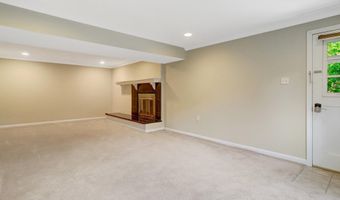 8302 NIGHTINGALE Ct, Annandale, VA 22003