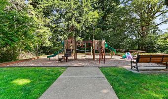2345 NW OAK KNOLL Pl, Beaverton, OR 97006