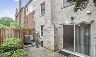 7504 WESTLAKE Ter 25, Bethesda, MD 20817