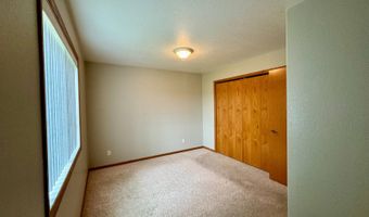 1102 11th Ave, Britton, SD 57430