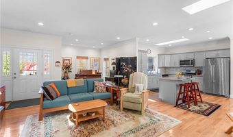 40 Lloyd Bowen Ct, Glocester, RI 02814