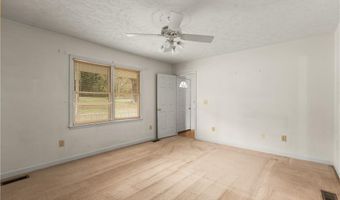 1320 Pratt Rd, Ararat, NC 27007