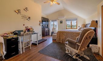 5 Longhorn Dr, Cody, WY 82414