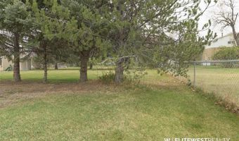 30 N Division St, Cowley, WY 82420