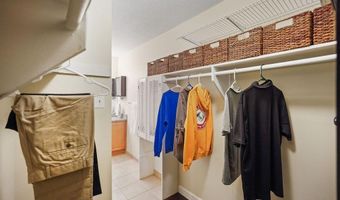 2500 N VAN DORN St 517, Alexandria, VA 22302
