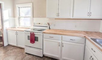 611 Ulstad Ave, Albert Lea, MN 56007