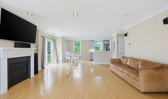 12 Honora Ln 12, Bourne, MA 02532