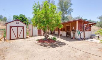 2605 Kauana Loa Dr, Escondido, CA 92029