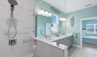 6230 ROADSTEAD Ct, Apollo Beach, FL 33572