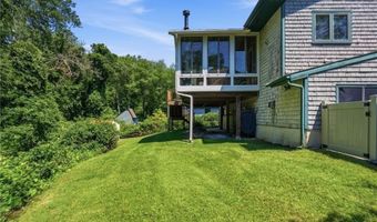 401 Gondola Ave, Jamestown, RI 02835