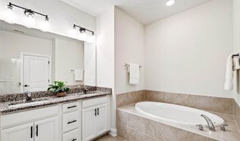 906 Haybeck Ln, Apex, NC 27523