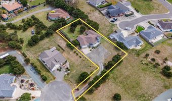 3868 GRANT Pl, Bandon, OR 97411