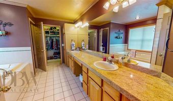 39 N 41st St N, Cody, WY 82414