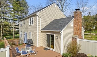 10 Nut Plains Rd W, Guilford, CT 06437