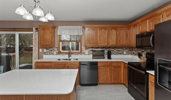 1003 10th Ave SE, Altoona, IA 50009