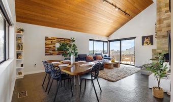2709 Unicornio St, Carlsbad, CA 92009