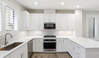 6924 ROCKLEDGE Dr, Bethesda, MD 20817
