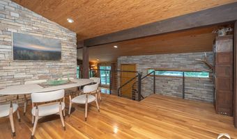 364 E 1600 Rd, Baldwin City, KS 66006