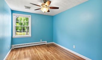 79 Spencer St, Agawam, MA 01001