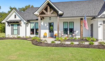 1090 Sandy Ln, Arnaudville, LA 70512