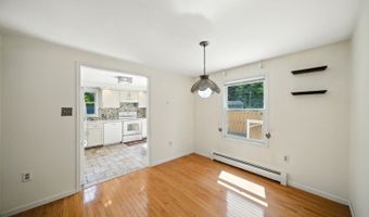 30 Lakeshore Dr, Alloway, NJ 07422