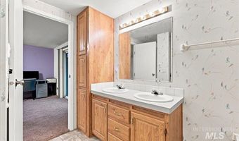 2271 E Blue Lake Ln, Boise, ID 83716