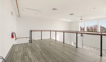 55 John Clarke Rd 3, Middletown, RI 02842