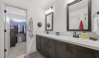 1076 Buck Valley Dr, Berthoud, CO 80513