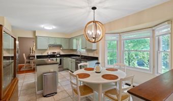 8032 Lancelot Dr, Anderson Twp., OH 45244