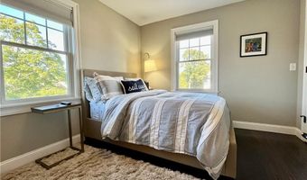 24 Stockholm St, Newport, RI 02840
