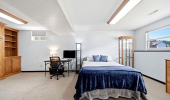 240 E Park Dr, Auburn, KS 66402