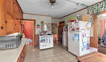 95 School St, Lincoln, RI 02865