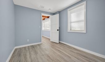 39 Spring Glen Rd, East Lyme, CT 06357