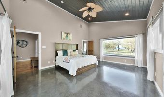 1523 Meadow Gln, Adkins, TX 78101