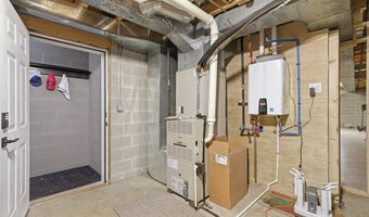 895 Williamsburg Ct, Ashland, OH 44805
