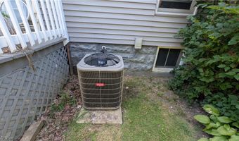 131 Grove Dr, Ashtabula, OH 44004