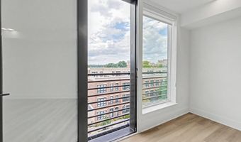 701 N HENRY St 502, Alexandria, VA 22314