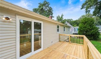 28 Wesleyan Ave, Warwick, RI 02886