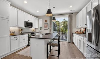 2951 Simpson Dr, Charlotte, NC 28205