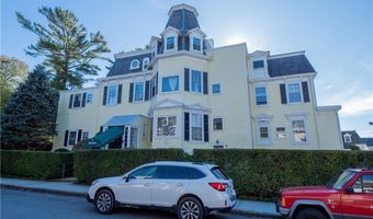 45 Ayrault St 5, Newport, RI 02840