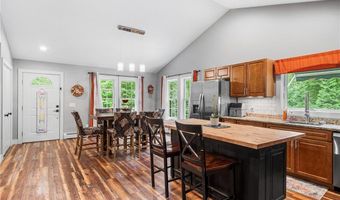 51 Paine Rd, Foster, RI 02825