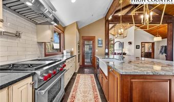792 Pigeon Roost Rd, Banner Elk, NC 28604