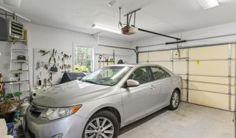 146 Parkwood Dr, Augusta, ME 04330