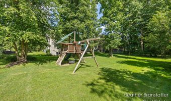 4936 W Village Trl SE, Ada, MI 49301