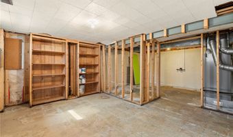 1055 Thomas Dr, Ashland, OH 44805