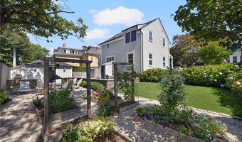 9 Anthony St, Newport, RI 02840