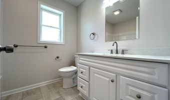 122 Winterbrook Dr, Amherst, NY 14228