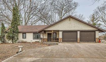 18724 Breezy Point Dr NE, Wyoming, MN 55092