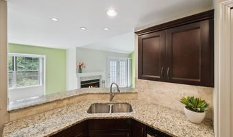 4274 Hillside Dr, Ann Arbor, MI 48105